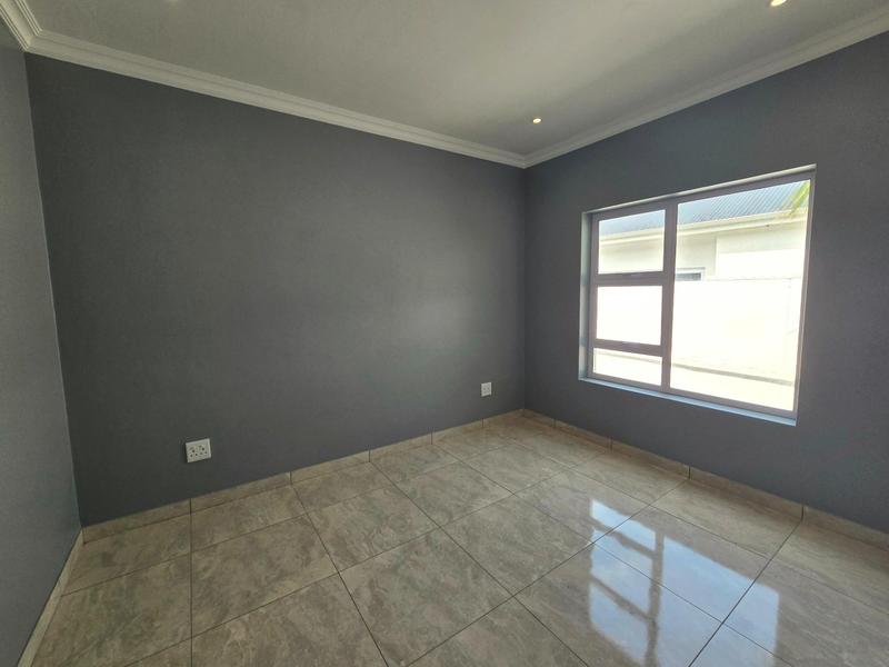 3 Bedroom Property for Sale in Golden Mile Western Cape